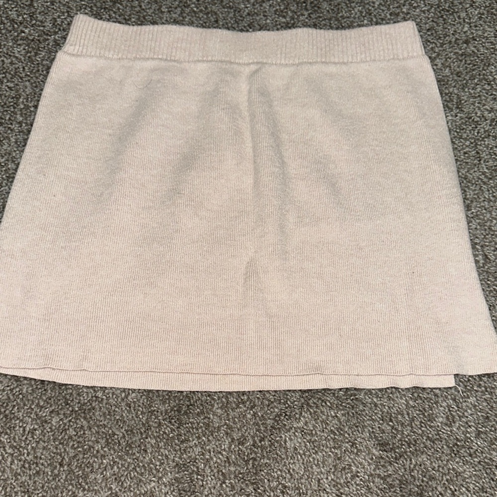 Elegant Cream Knit Skirt